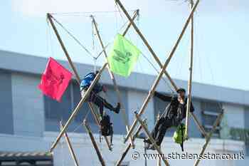 Police describe seeing bamboo structures at XR newspaper protest - St Helens Star