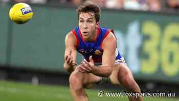 Bulldogs legend roasts coach’s ‘disgraceful management’ of son in deleted rant post - Fox Sports