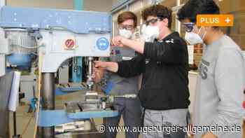 Praxis statt Pauken: Bobinger Mittelschüler arbeiten in Betrieben mit - Augsburger Allgemeine