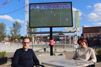 Café De Pit installeert led-scherm voor sportieve kijkzomer op het terras - Gazet van Antwerpen