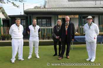 Strawberry Hill Bowls Club welcomes Mayor