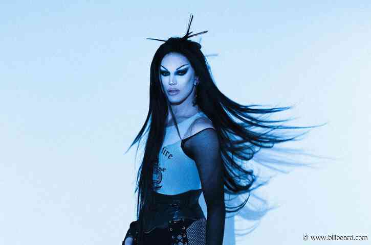 ‘Drag Race’ Star Aquaria Transformed Into Evanescence’s Amy Lee Before Interviewing Her