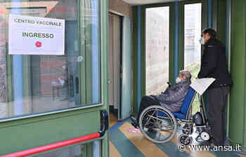 Vaccini: Fermo, accesso diretto over 80 senza prenotazione - Agenzia ANSA