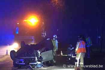 Zwaargewond na knal tegen elektriciteitspaal