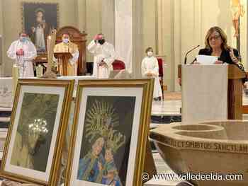 Carmen Castaño dona dos cuadros de los Santos Patronos a Santa Ana - Valle de Elda