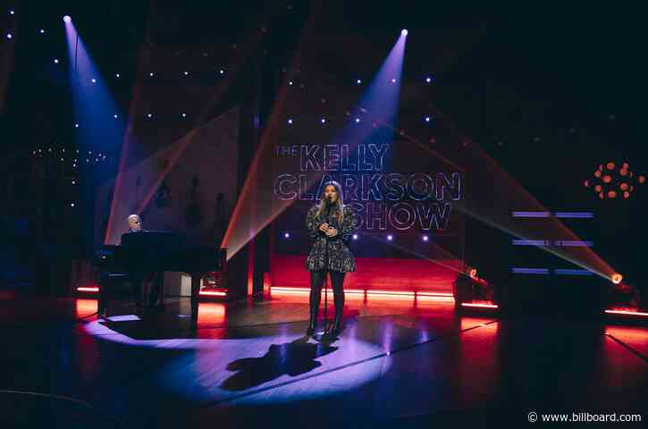 It’s ‘Just One of Dem Days’ When Kelly Clarkson Slays Her Monica Cover