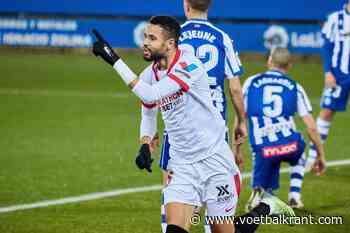 Sevilla wint en moeit zich opnieuw in de titelstrijd