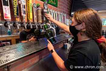 Texas law now allows alcohol to go from restaurants after Gov. Greg Abbott signs bill