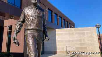 Report on campus doctor raises flags about iconic coach