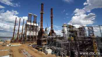 Oilsands workers inside Alberta's largest COVID-19 outbreak fear for their safety