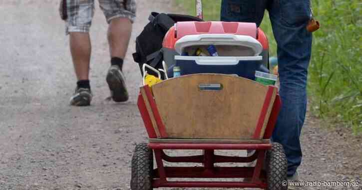 Sofa oder Bollerwagentour? Regen und Regeln zum Vatertag