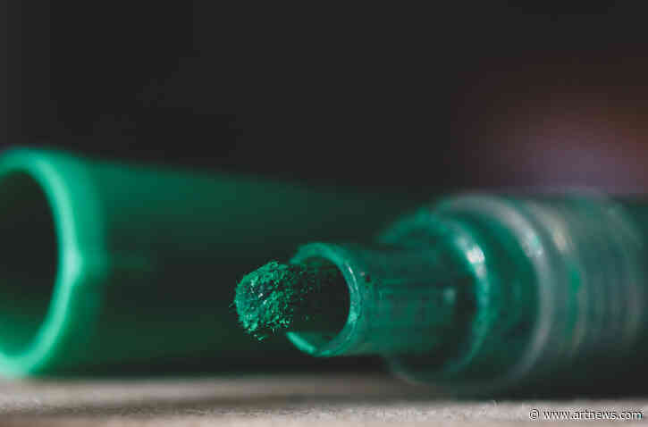 The Best Acrylic Paint Markers for Opaque Color