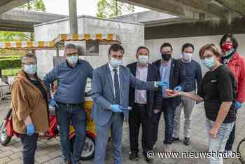 Burgemeesters bedanken medewerkers vaccinatiecentrum op Dag van de Verpleegkundige