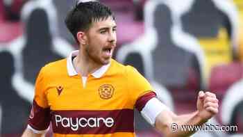 Declan Gallagher: Aberdeen sign Motherwell defender on pre-contract - BBC News
