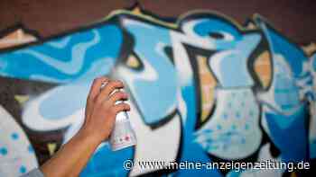 In Fürth sprach ein Passant zwei Graffiti-Sprüher an – einer schlug ihm daraufhin ins Gesicht    