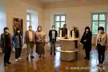 Kultur: Auftakt für Kunstausstellung "Zukunftssplitter" im Schloss Gloggnitz - meinbezirk.at