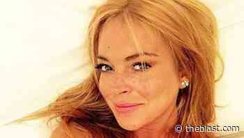 Lindsay Lohan Spreads Kindness From Arabian Desert - TheBlast