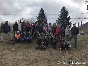 Plantation d'arbres par les élèves du Pavillon Saint-Louis - Mon Joliette