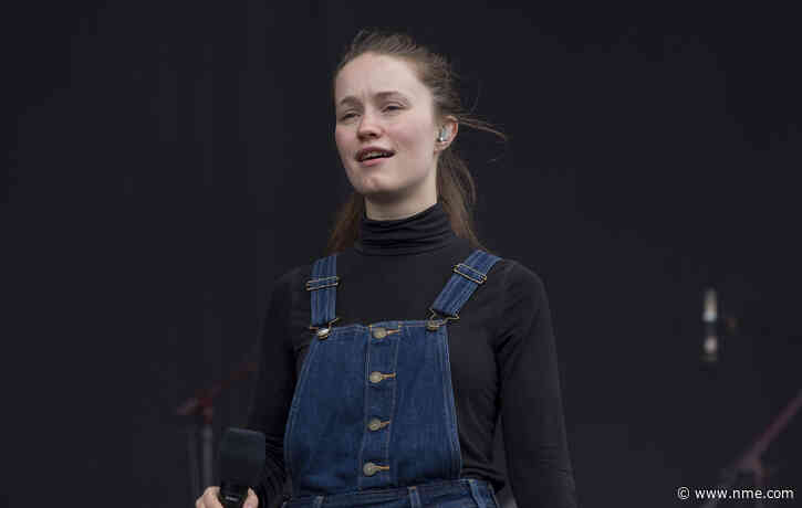Sigrid teases new music by sending fans on a treasure hunt