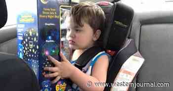 Mother of Boy with Autism Blown Away by 1 Act of Kindness from a Stranger