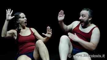 “Happy hour” al teatro Modena racconta il regime della felicità obbligatoria - Il Secolo XIX