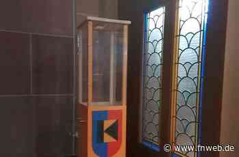 „Handysäulen“ warten auf Inhalt - Fränkische Nachrichten