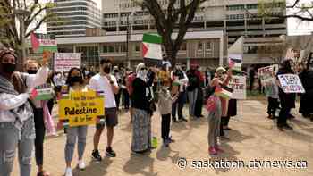 Over 100 people protest at the steps of Saskatoon city hall to 'support the Palestinians back home'