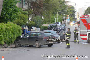 Putignano, schianto tra auto in centro: anziano estratto dalle lamiere è grave - Il Quotidiano Italiano - Bari