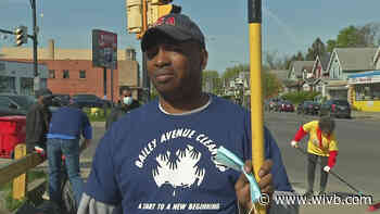 200+ volunteers spend the day beautifying Bailey Ave.