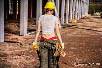 Kempense bouwvrouw van het jaar ergert zich aan promofoto van 'Lady Bouwers': “Vandaag de dag kan dat gewoon n - Gazet van Antwerpen