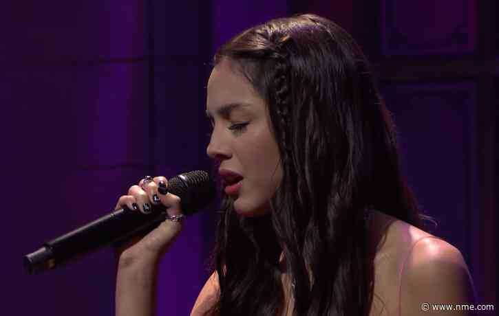 Watch Olivia Rodrigo play ‘good 4 u’ and ‘Drivers License’ on ‘Saturday Night Live’