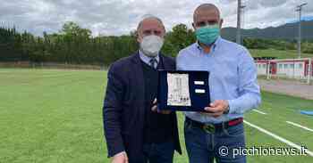 Stagione da incorniciare: consegnata al Matelica una targa celebrativa - Picchio News