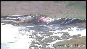 Police urge public to steer clear of train derailment in Albert Lea