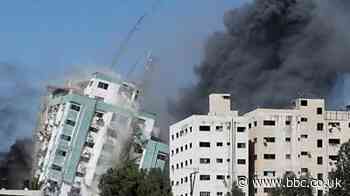 Gaza tower containing media offices collapses after Israeli strike