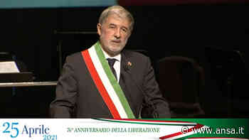 Sindaco Genova cade in casa, starà fermo 3 settimane - Agenzia ANSA