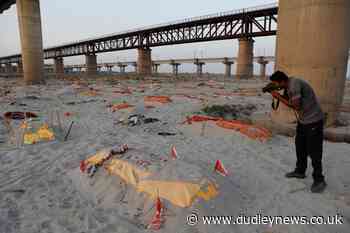 Hundreds of bodies found buried along Indian riverbanks - Dudley News