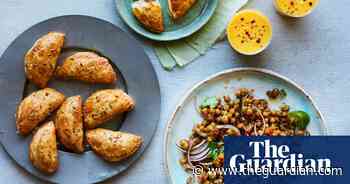Samosas and spicy chickpeas: Will Bowlby’s Indian-inspired picnic recipes - The Guardian