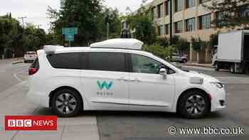 Waymo self-driving taxi confused by traffic cones flees help