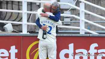 County Championship: Chris Rushworth breaks record as Durham beat Worcestershire by 258 runs