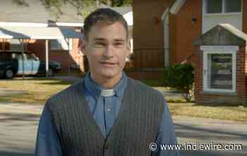 ‘Welcome to Flatch’ Trailer: Aya Cash and Seann William Scott Lead Small Town Mockumentary Series - IndieWire