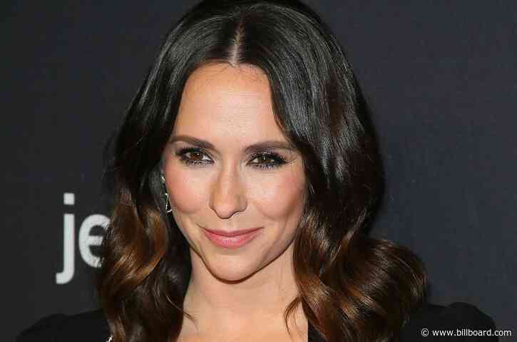 Jennifer Love Hewitt Is Pregnant With Her Third Child: ‘Oh Baby!’