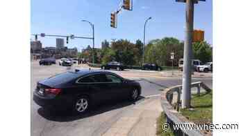 Police: Robbery led to crash on East Main near Inner Loop