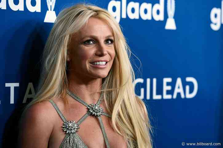 Britney Spears Says Sarah Jessica Parker’s ‘Hocus Pocus’ Hair Inspired Her Pink ‘Do