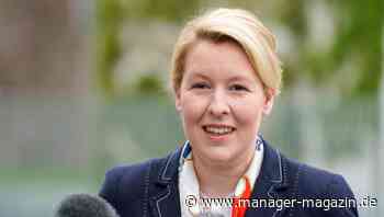 Franziska Giffey: Bundesfamilienministerin tritt wegen Diskussionen um ihre Doktorabeit zurück