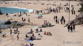 European Union agrees to allow entry to vaccinated tourists