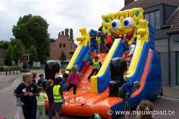 Kinderen ravotten erop los op speelplein De Rekels
