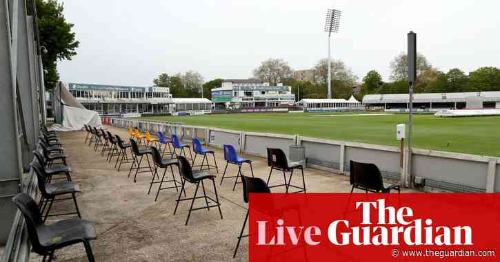 Surrey v Middlesex, Essex v Warwicks and more: county cricket – live!