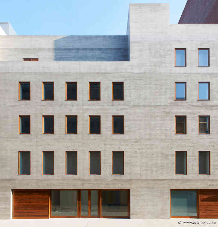 Zwirner Goes Big Online, the Broad Reopens with Basquiat Display, and More: Morning Links from May 20, 2021