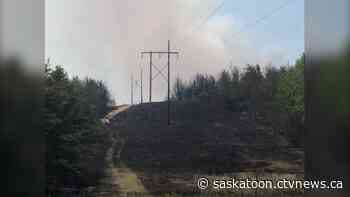 Thousands still without power as crews scramble to fix transmission line destroyed in Sask. wildfire