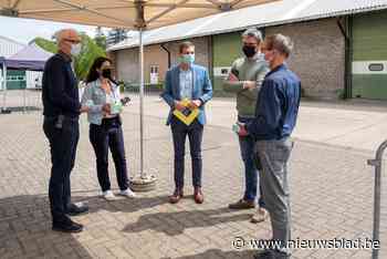 Felicitaties voor vaccinatiecentrum